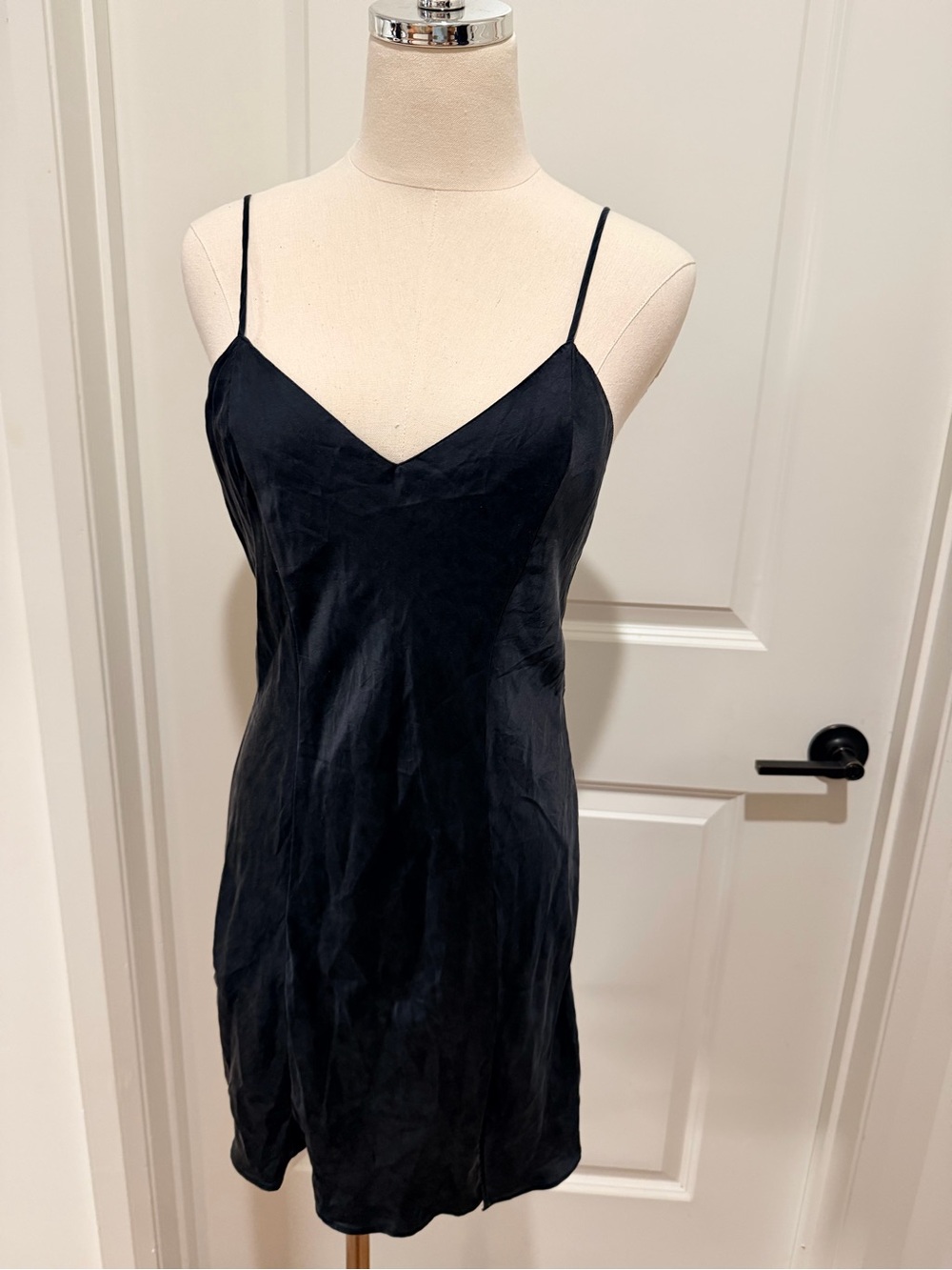 Vintage 90โs Victoria's Secret Black Silk Side-Slit Slip Dress Size Medium
